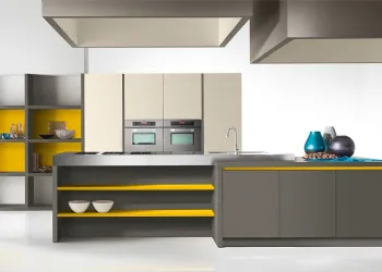 Cucina con Isola Laccato Opaco con Top in Acciaio