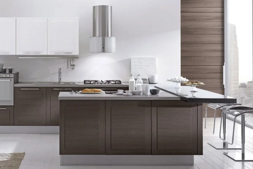 Cucina Moderna con Isola e Bancone 