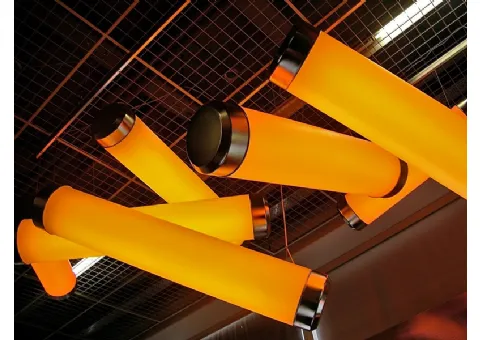 Lampada a Sospensione in Plastica e Metallo