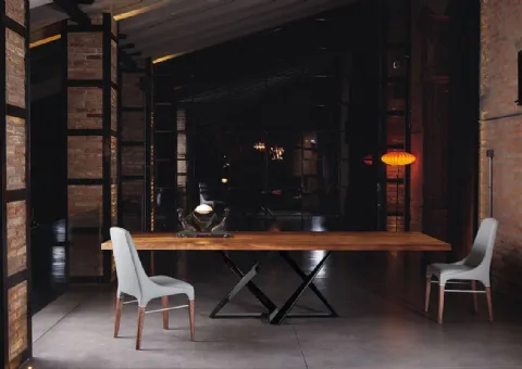 Sedia in Pelle con Struttura in Legno Massello