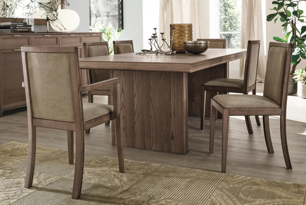 Sedia in Pelle con Struttura in Legno 
