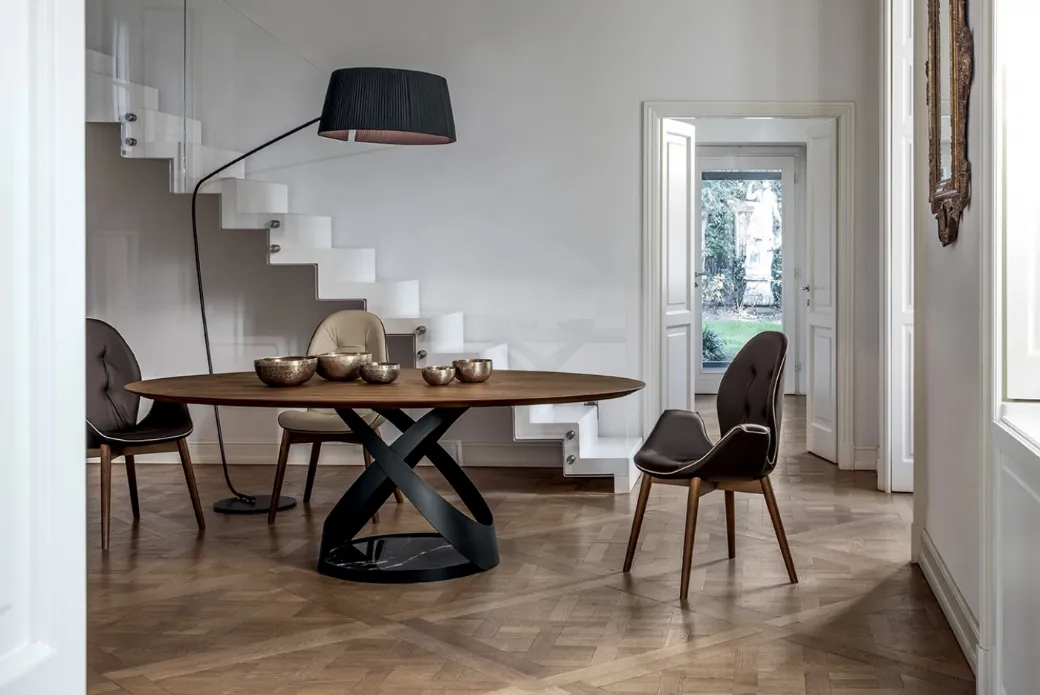 Tavolo in Legno con Base in Marmo e Metallo