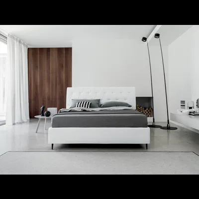 Letto in ecopelle Park con testiera trapuntata di Rigosalotti