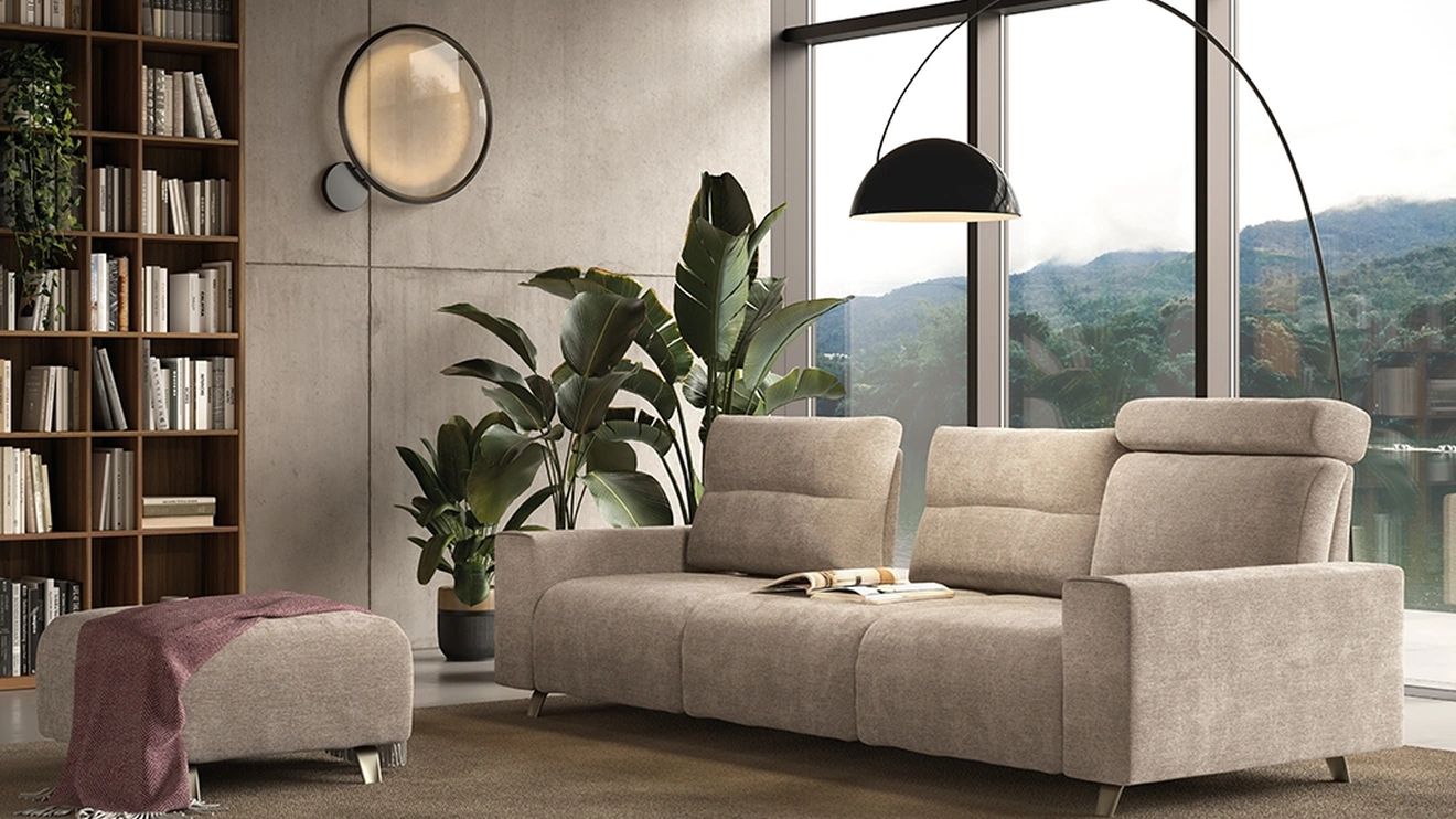 Divano lineare Push con schienale regolabile in due profondità di Rigosalotti