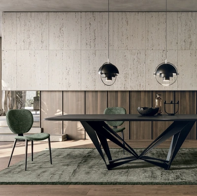 Tavolo in impiallacciato frassino tinto carbone Papillon di Sedit